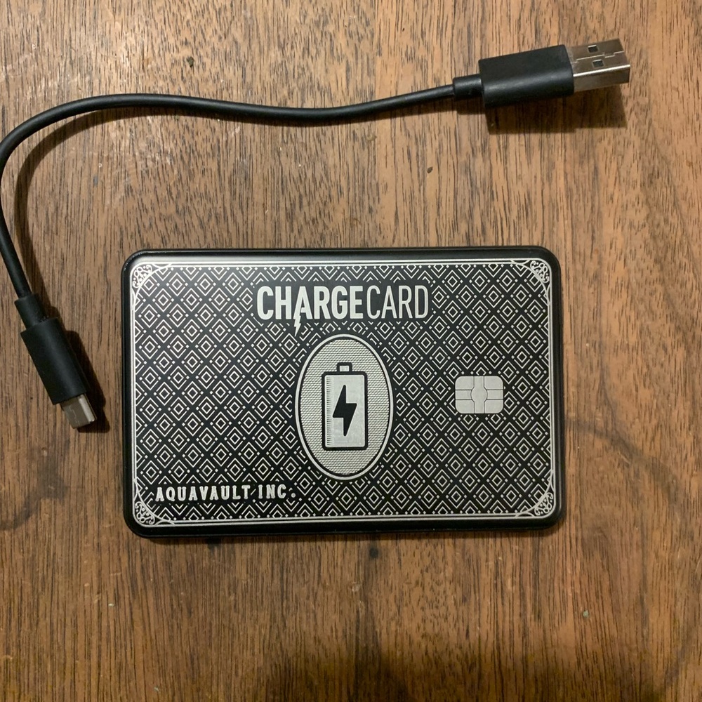 Aquavault MagSafe ChargeCard Portable Charger